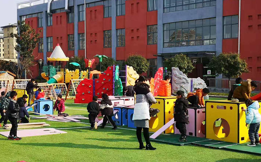 秋冬季适合幼儿玩的户外玩具有哪些? 秋冬季适合幼儿玩的户外玩具有哪些?